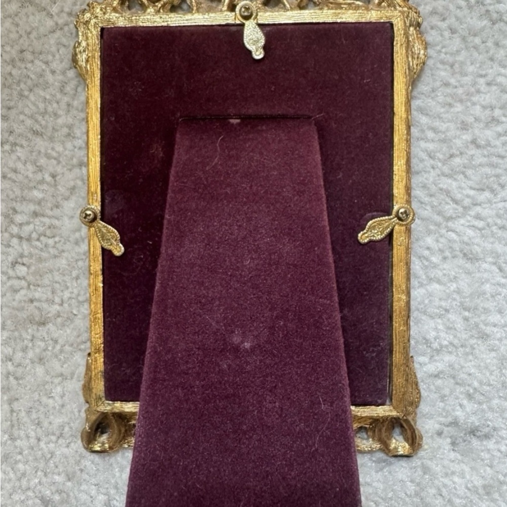 Matson Floral Gold tone Picture Frame hold 4x 3 photo - Picture 9 of 9